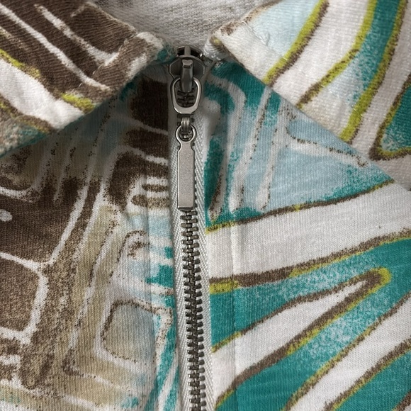 Womens Weekends by Chicos Lightweight Zip Top Jacket, Size 0 Small, Animal Print - Picture 3 of 5